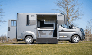 STX Hestetransporter Renault Master