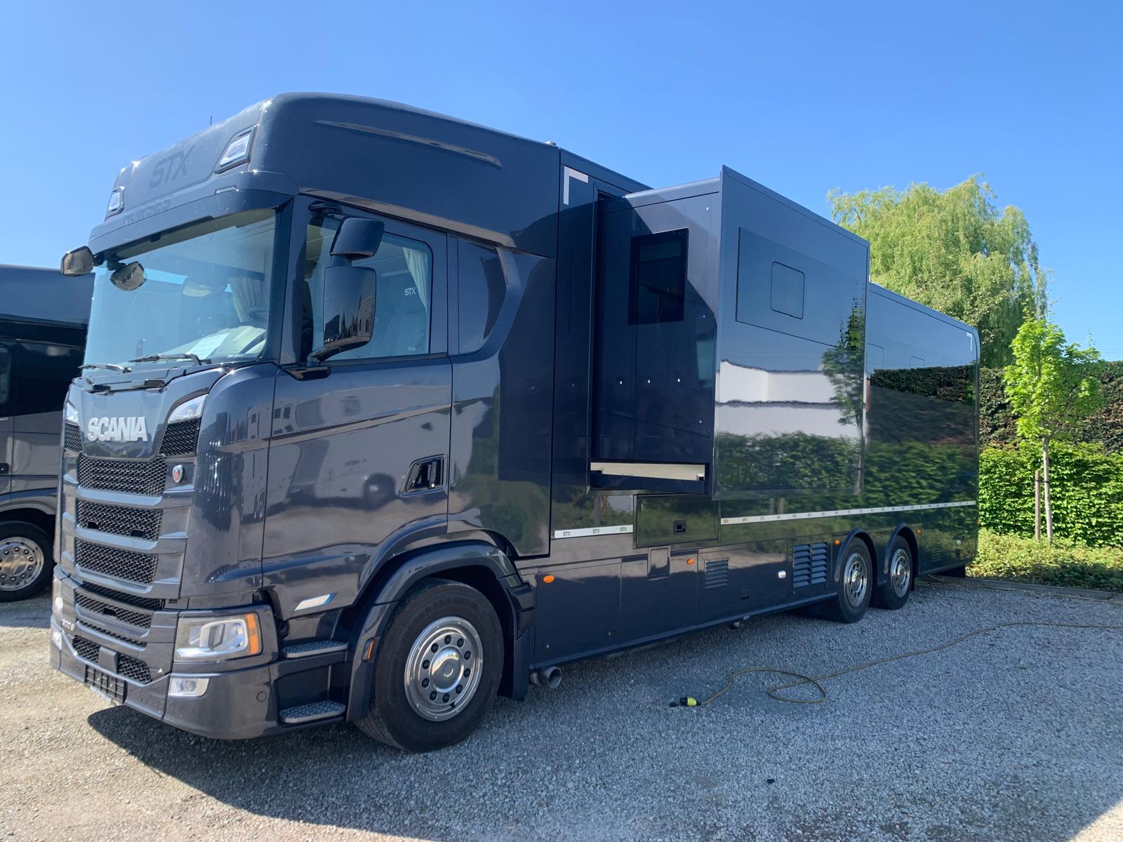 Hestelastbil STX 6 heste Scania Image 2025-05-08 at 10.18.25 (2)